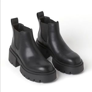 COPY - H&M Chelsea Boots